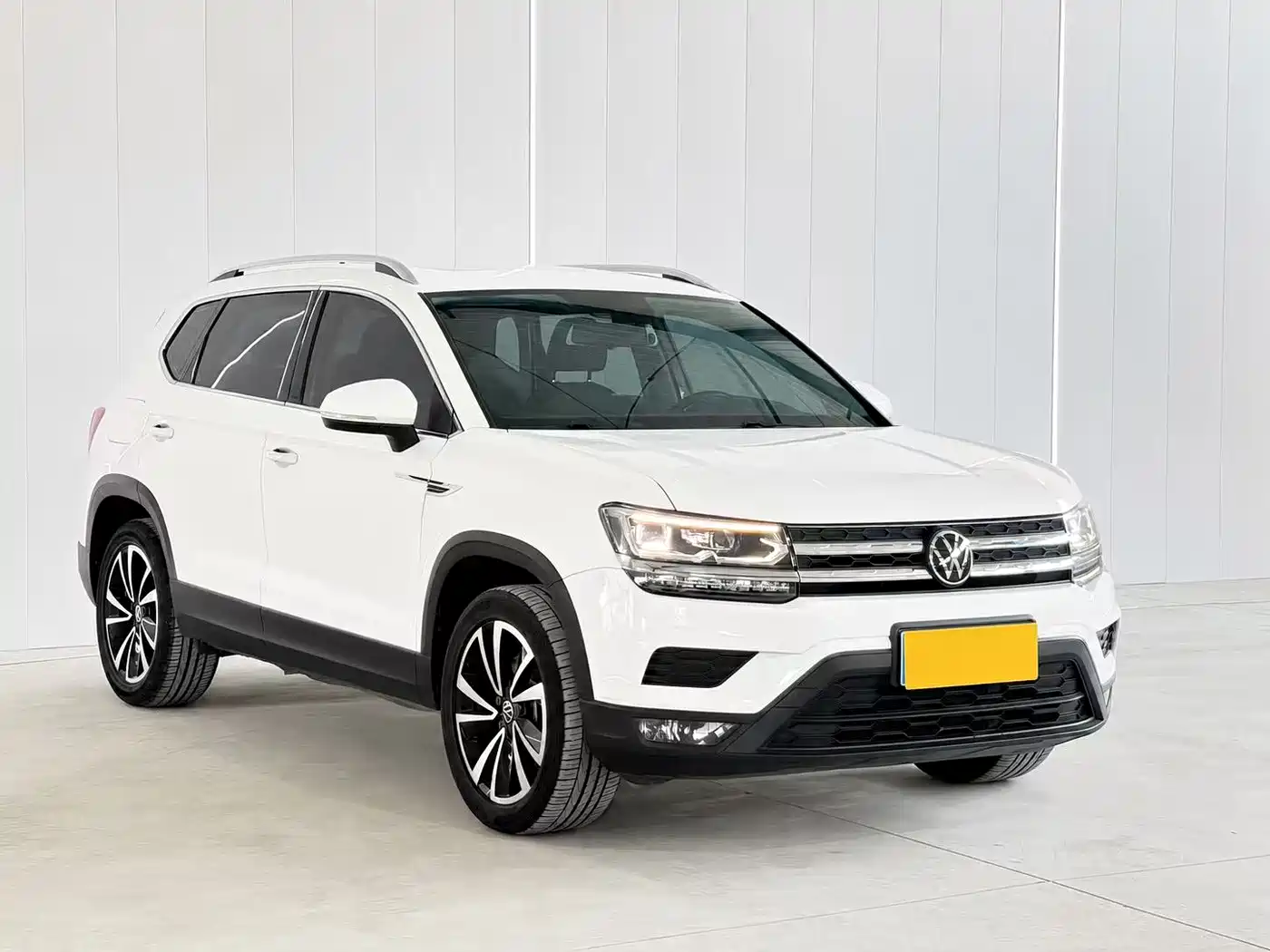 Volkswagen Tharu, миниатюра 3