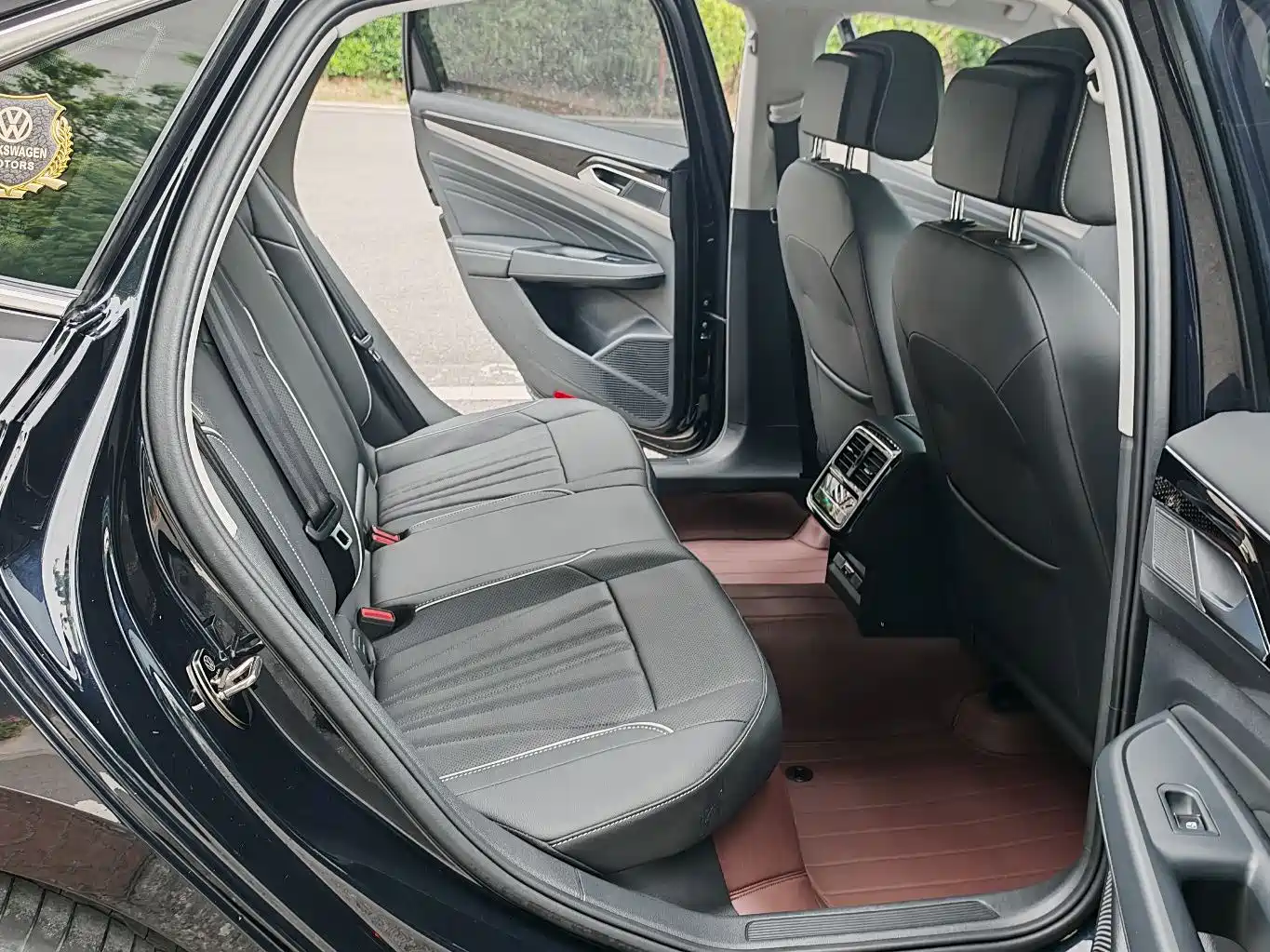 Volkswagen Passat 2024 Model 380TSI Starlight Elite фото 9