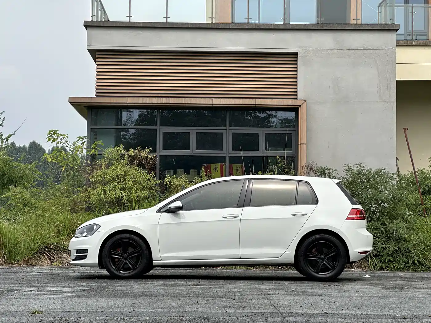 Volkswagen Golf 2016 1.6L Automatic Comfort фото 3