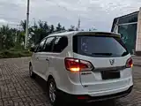Photo 12 - Baojun 730