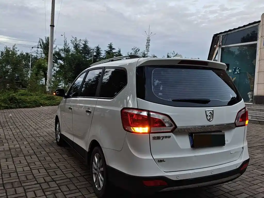 Photo 12 - Baojun 730