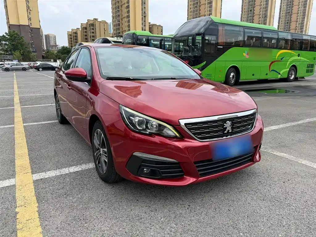 Peugeot 308 2018 1.6L Auto Luxury Edition фото 4