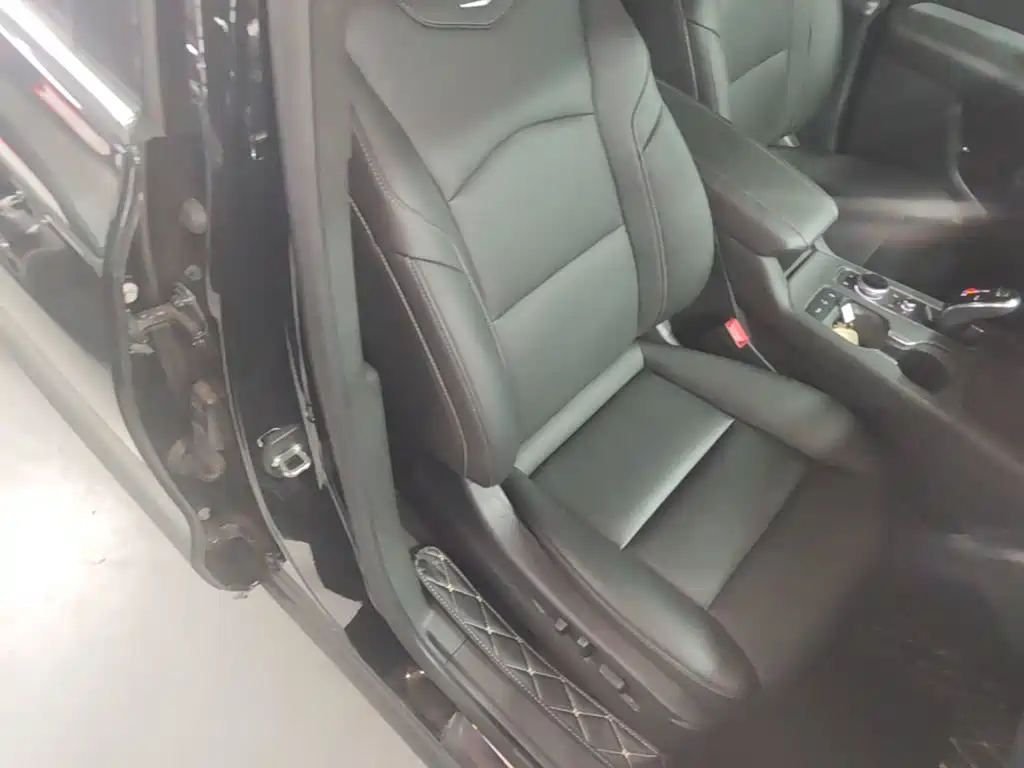 Cadillac XT4 2023 2023 Model Year 28T Two-Wheel Drive Luxury Model
