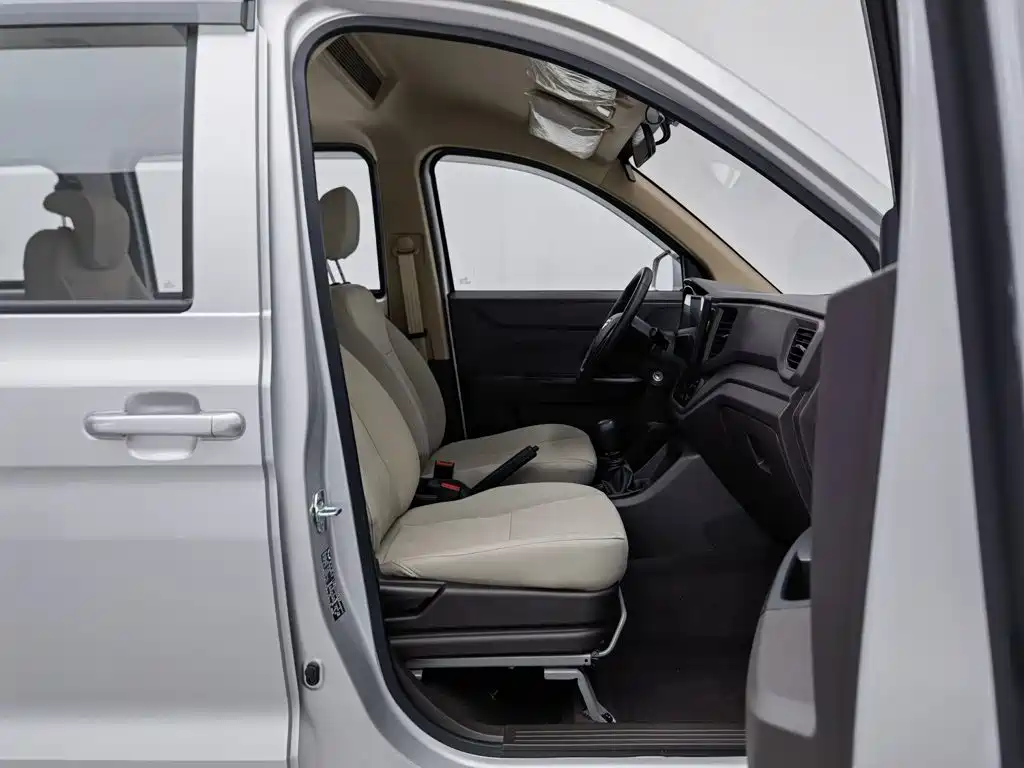 Wuling Motors Wuling Hongguang V 2023 2022 1.5L Dynamic Luxury Edition Hydraulic Power Steering LAR