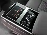 Photo 12 - Audi A8