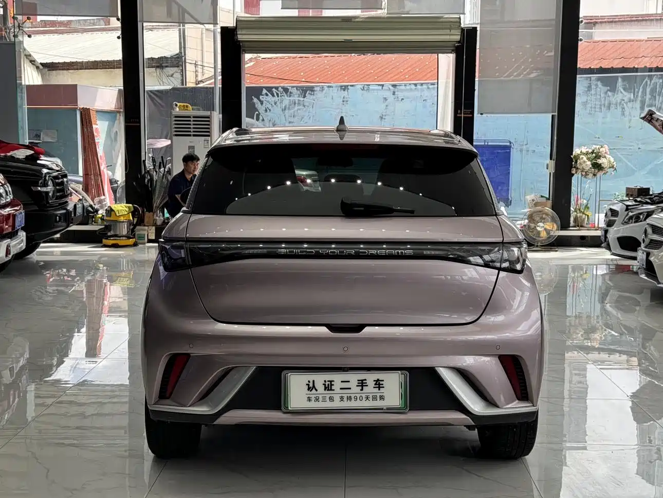 BYD Dolphin 2024 Glory Edition 420km Fashion Edition фото 9