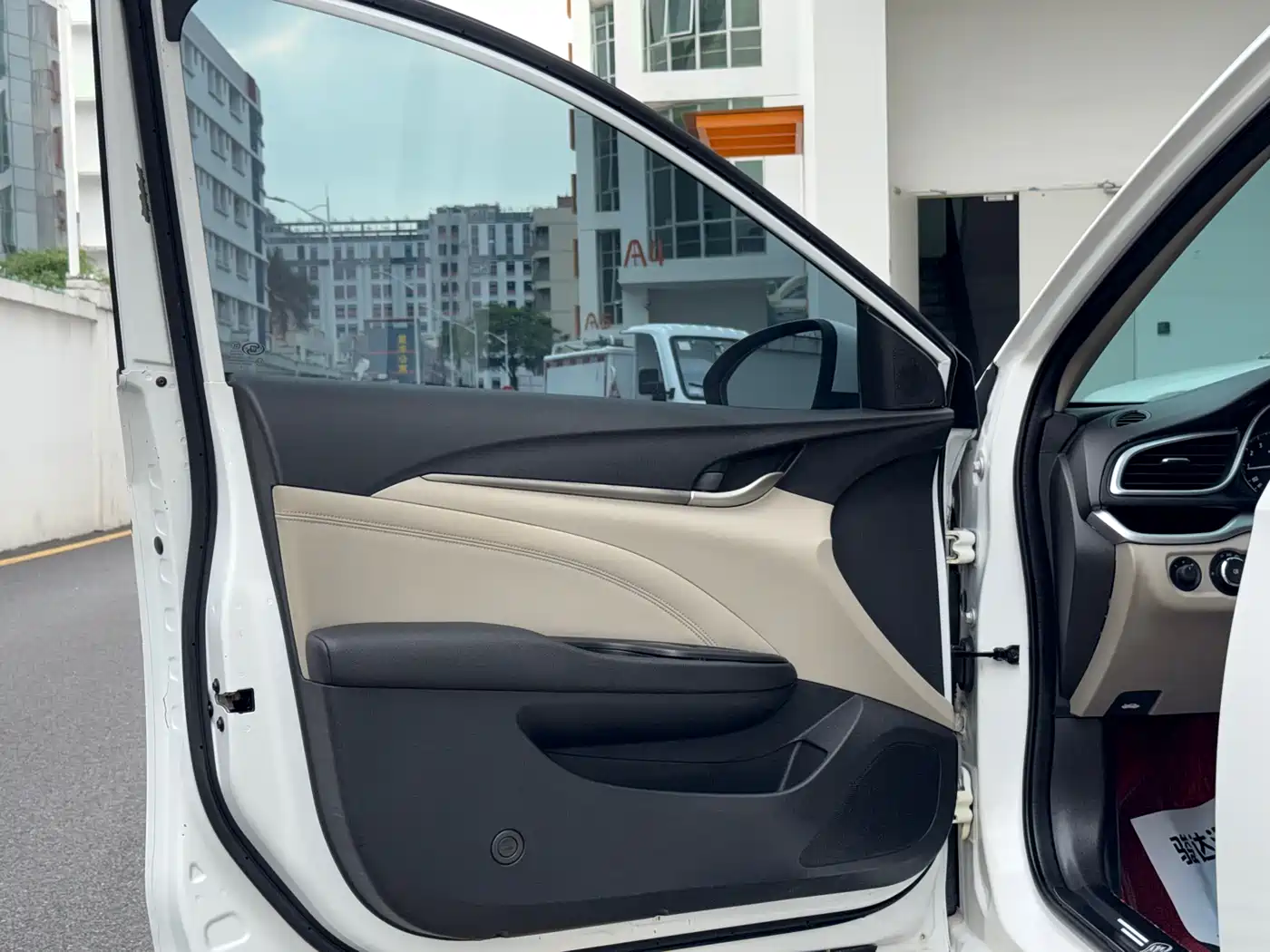 Buick Excelle 2016 Model 15N Automatic Luxury фото 12