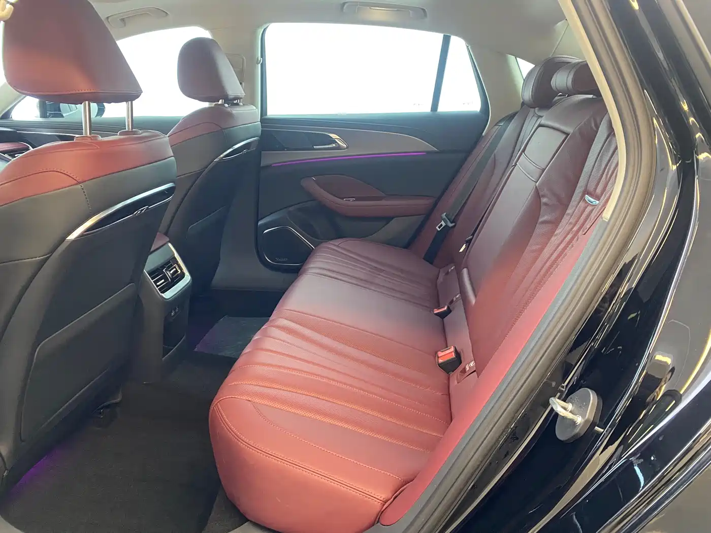 Hongqi H5 2024 2.0T Automatic Smart Connect Flag Smooth Edition фото 7