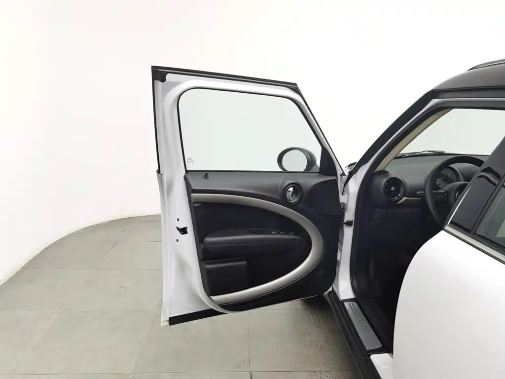 Photo 8 - MINI COUNTRYMAN