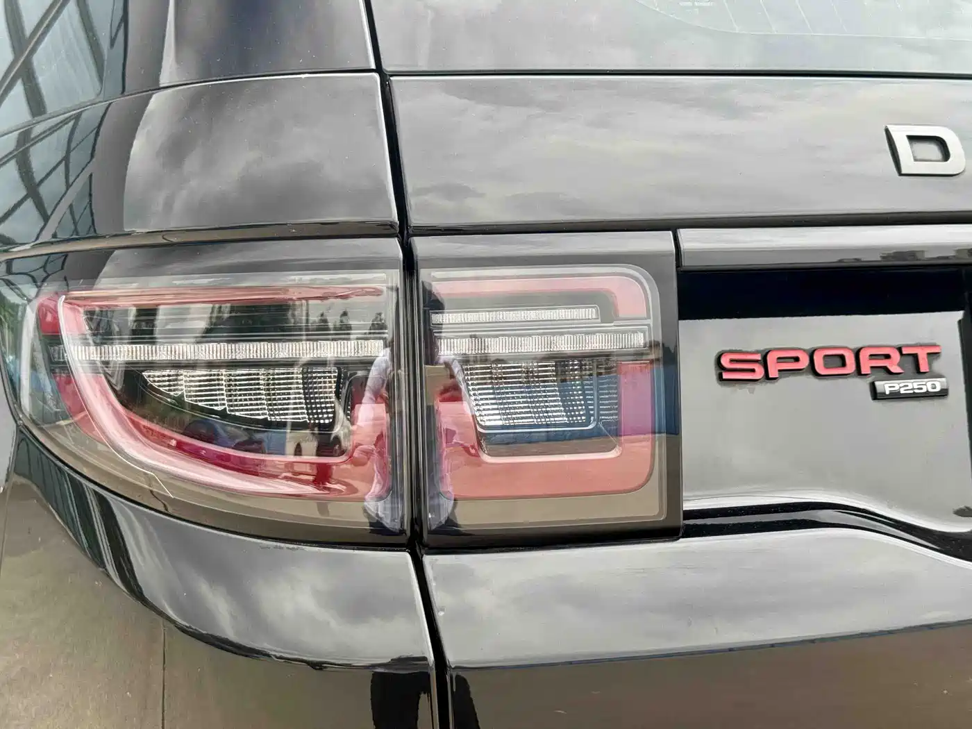 Land Rover Discovery Sport 2022 Model Facelift 249PS R-Dynamic SE Performance Tech Edition 5-seater фото 16