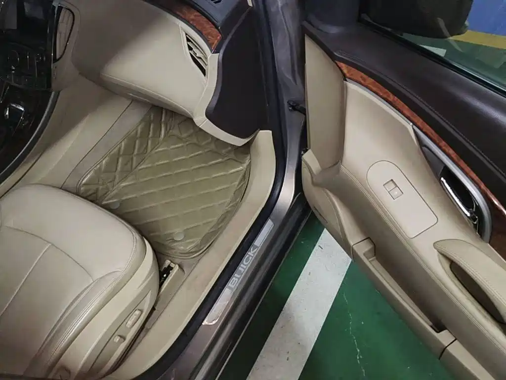 Buick LaCrosse 2011 2011 2.4L SIDI Luxury Edition