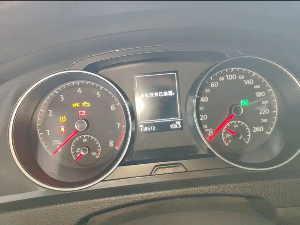 Volkswagen Golf 2020 200TSI DSG Comfort Progressive Edition фото 12