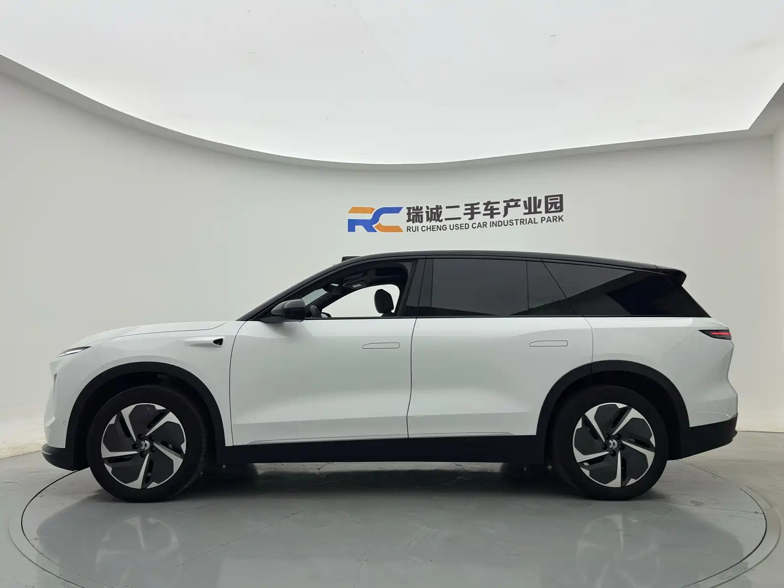 Фото 3 - NIO ES8
