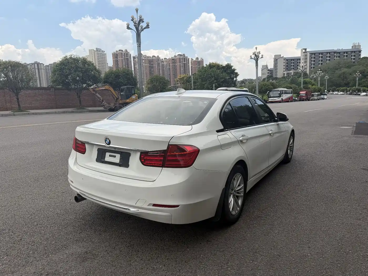 Photo 4 - BMW 3 Series