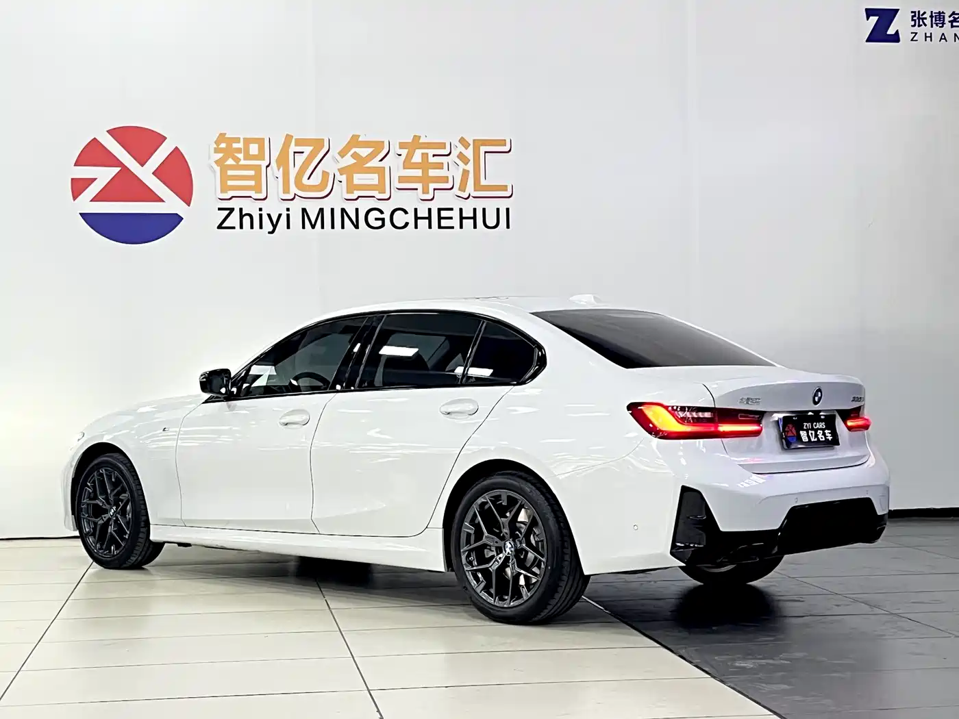 BMW 3 Series 2025 330Li M Sport Night Edition фото 6