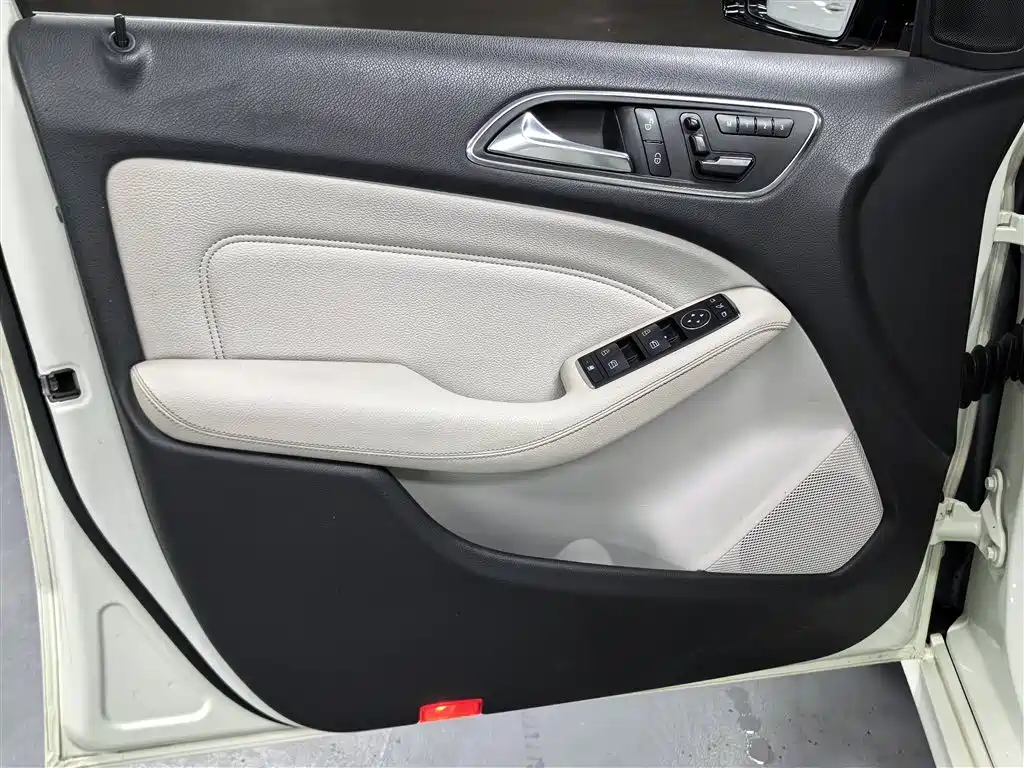 Mercedes-Benz B-Class 2012 B 200 фото 4
