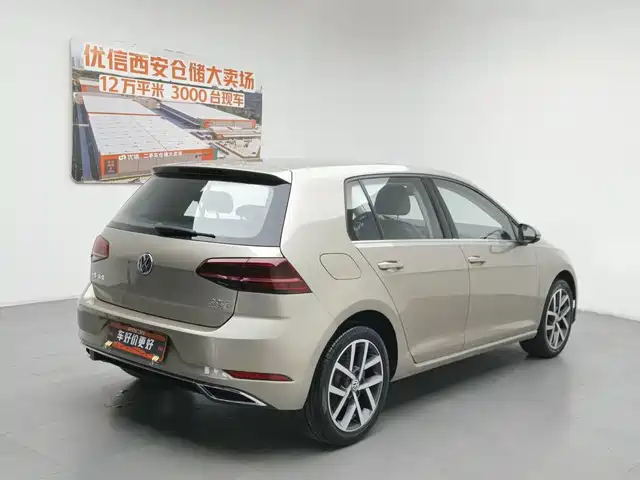 Volkswagen Golf 2018 230TSI Automatic Luxury — фото 2