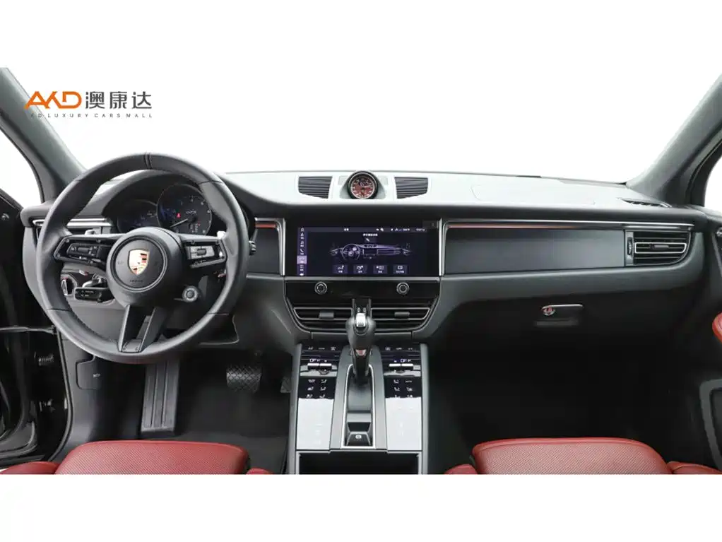 Photo 5 - Porsche Macan