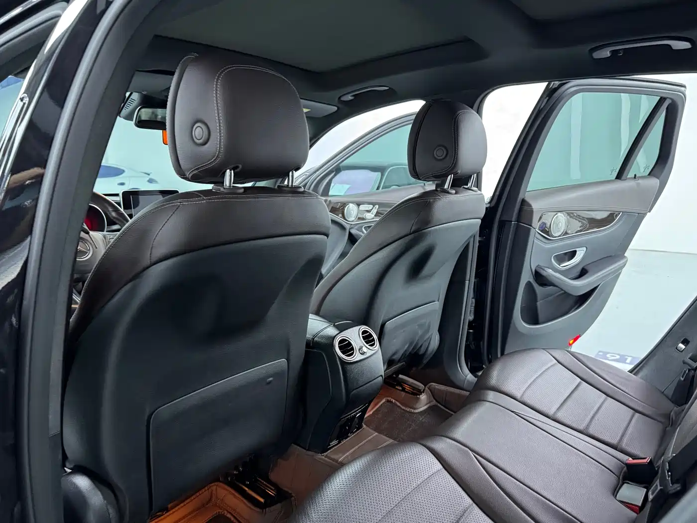 Mercedes-Benz GLC 2018 GLC 260 4MATIC Luxury фото 8