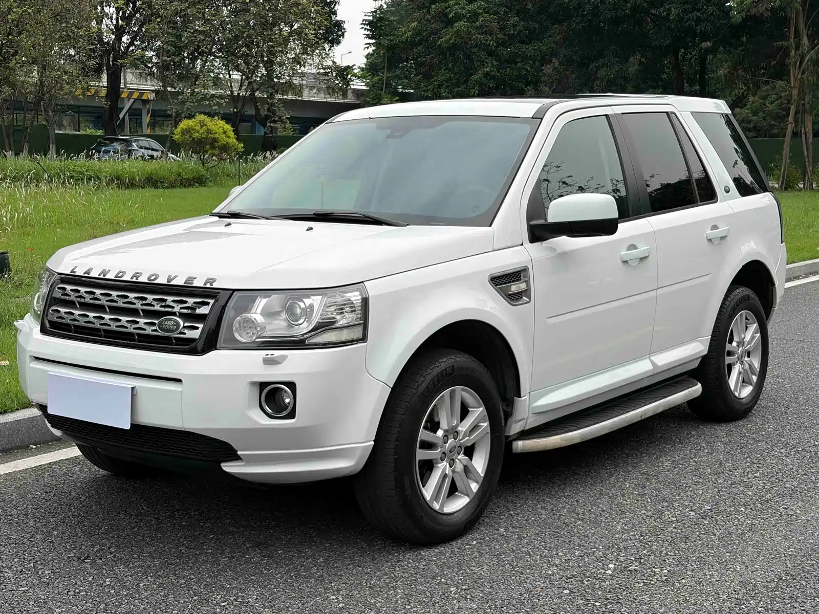 Фото 1 - Land Rover Freelander 2