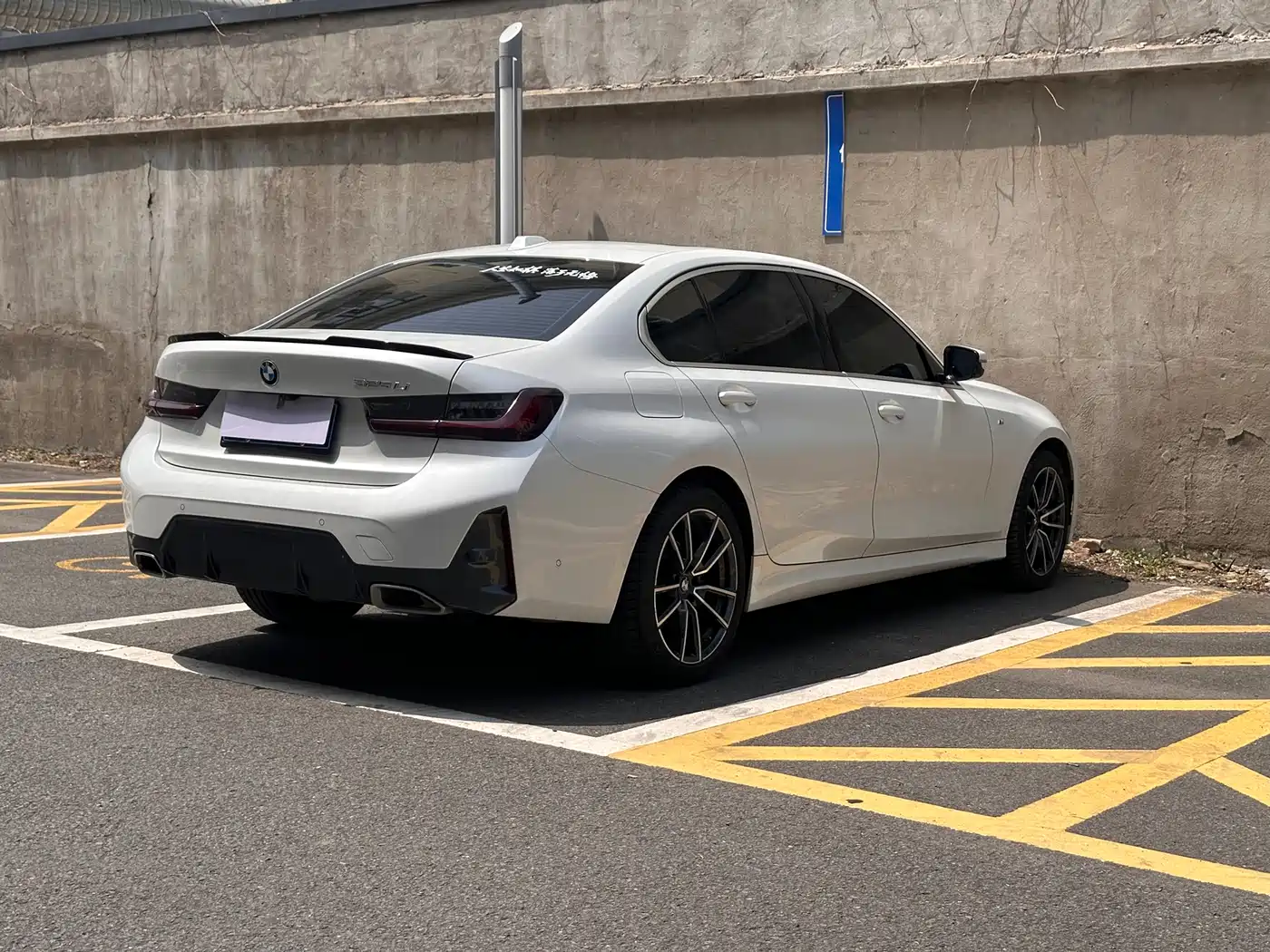BMW 3-SERIES