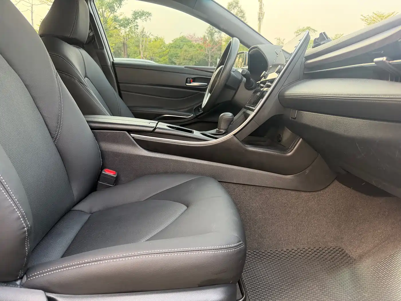 Toyota Avalon 2022 2.0L Progressive Edition фото 16