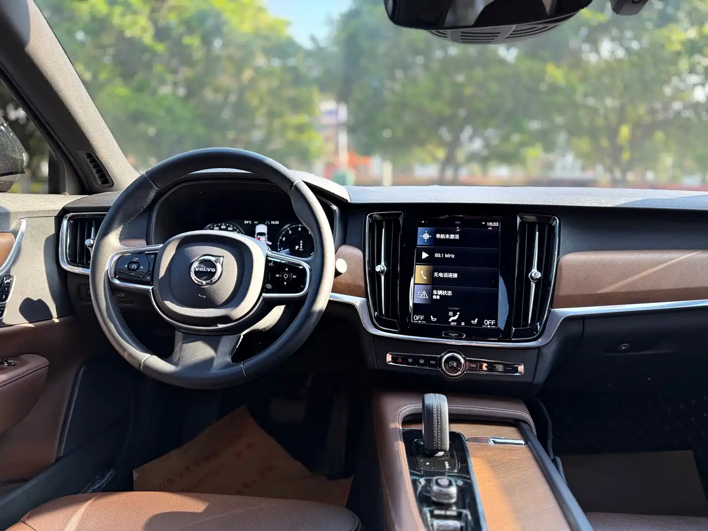 Фото 12 - Volvo S90