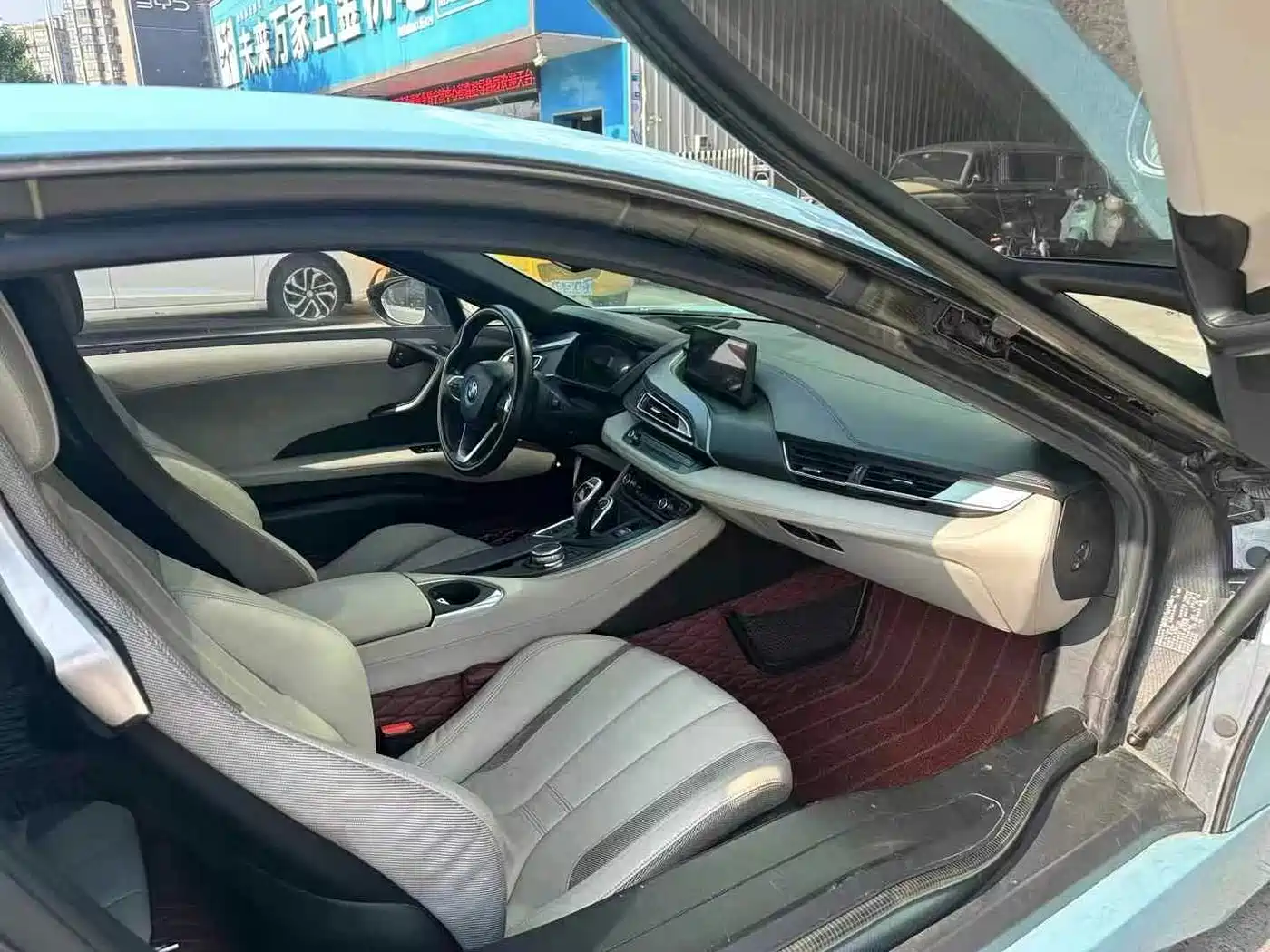BMW i8 2014 Standard фото 5