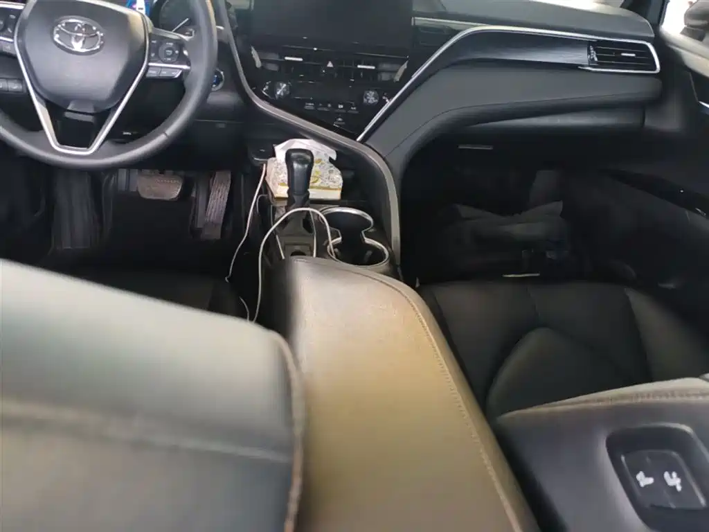 Toyota Camry 2021 2.0G Luxury Edition фото 14