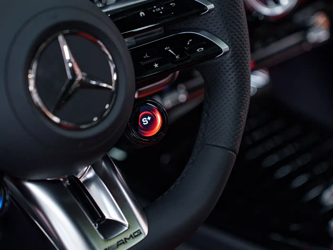 Mercedes-Benz CLA AMG 2024 Facelift AMG CLA 35 4MATIC фото 16