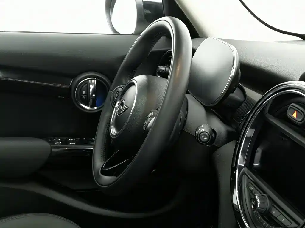 Фото 22 - MINI MINI