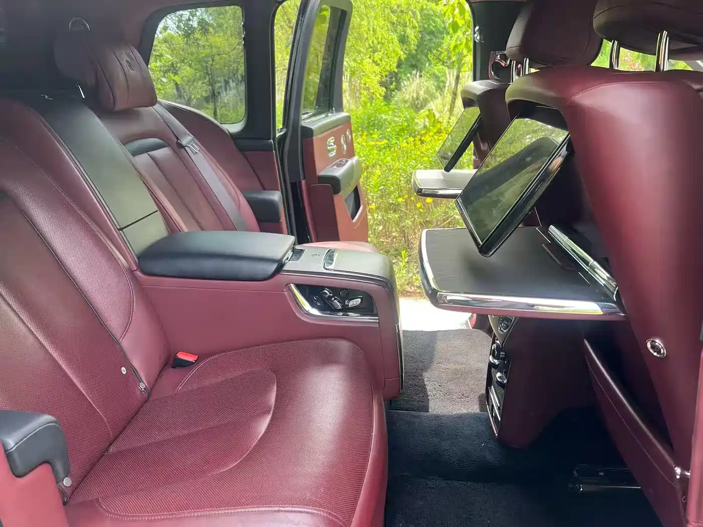 Rolls-Royce Cullinan 2018 4-Seater Version фото 6