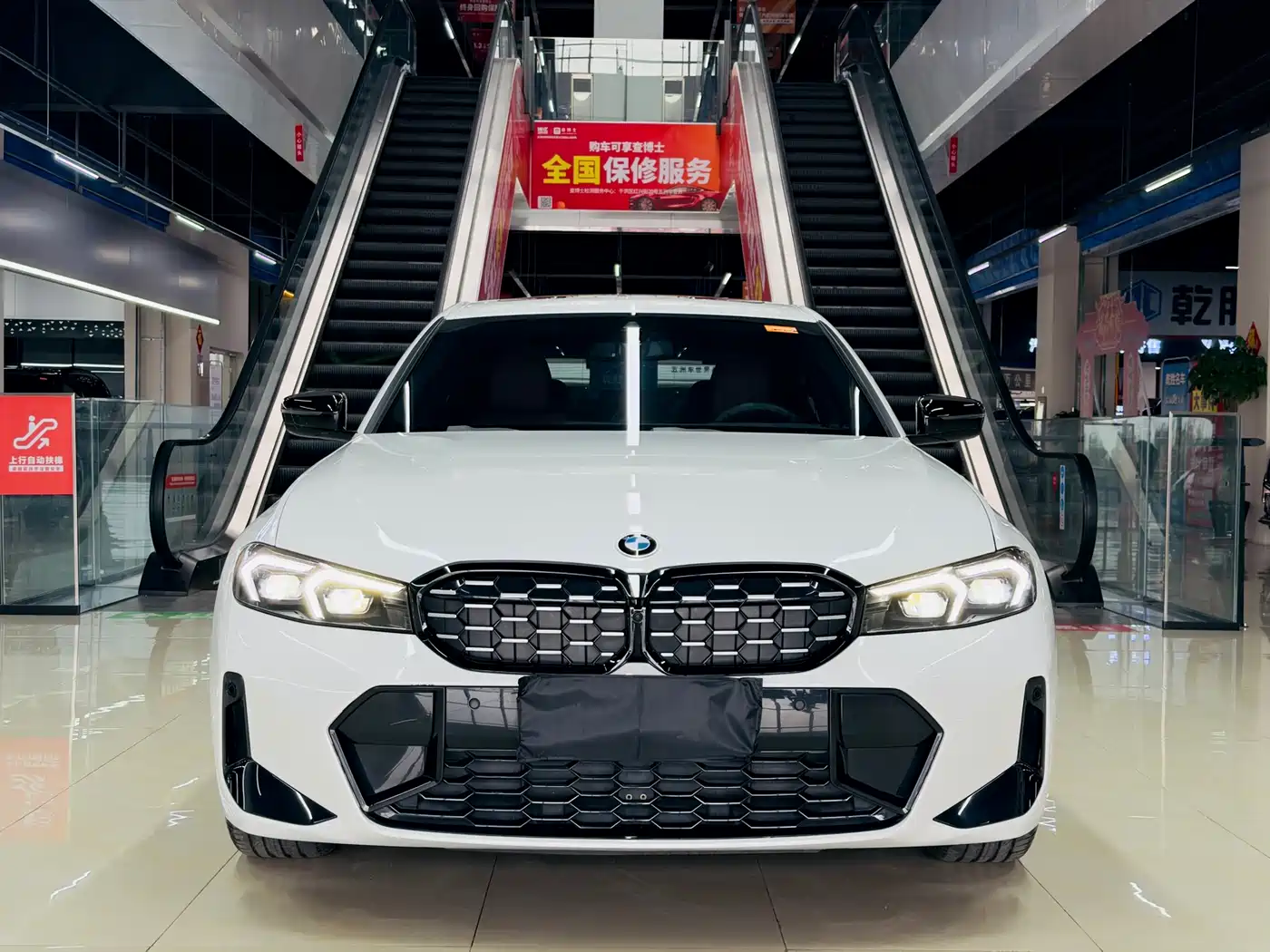 BMW 3 Series 2023 325i M Sport Black Night Package фото 2