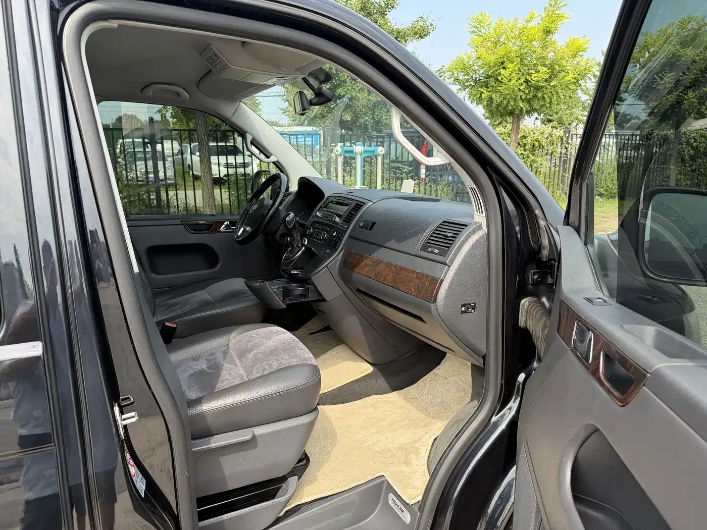 Volkswagen Multivan 2012 2012 2.0TSI 2WD Business Edition