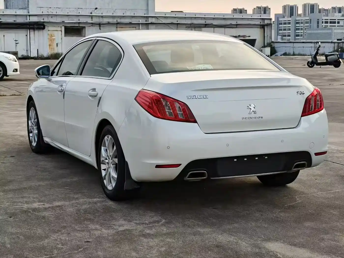 Peugeot 508 2013 2.3L 2nd Anniversary Auto Flagship Edition фото 4
