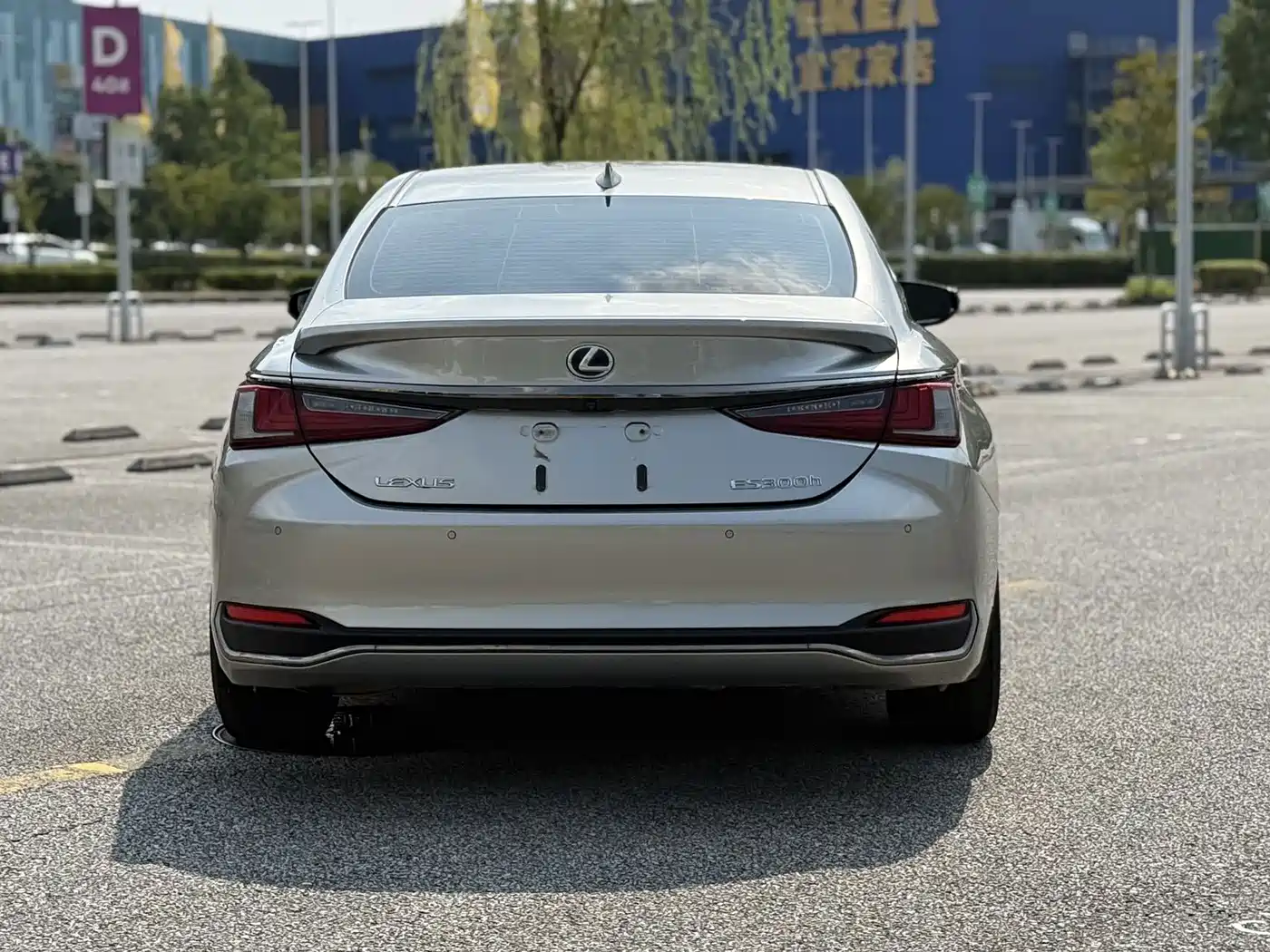 Фото 6 - Lexus ES