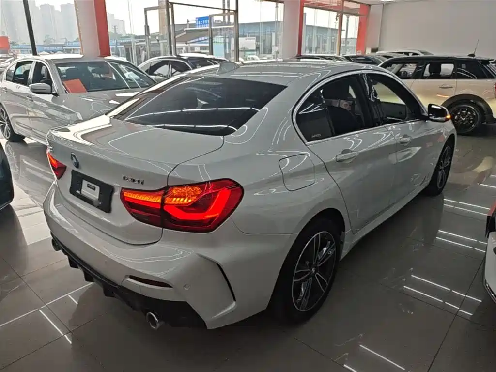 BMW 1 Series 2021 Facelift 120i M Sport фото 7