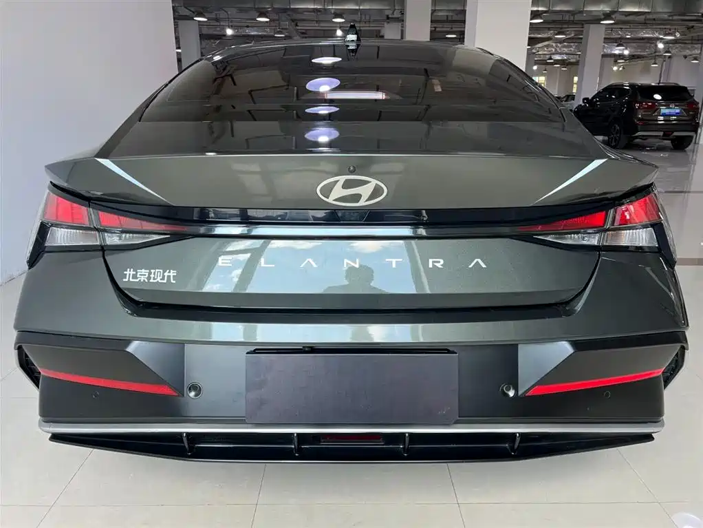Hyundai Elantra 2023 1.5L CVT GLX Elite Edition фото 5