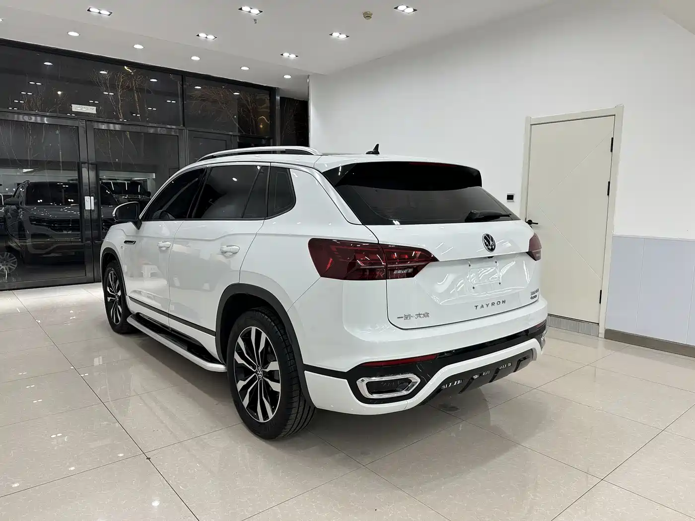 Volkswagen Tayron 2022 380TSI 4WD R-Line Smart Connect Edition фото 35
