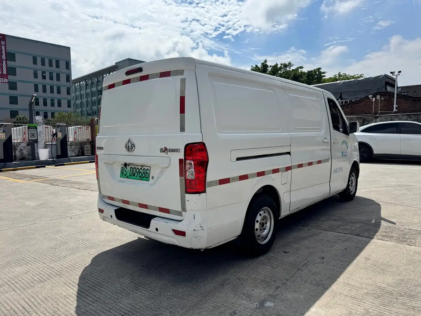 Changan Kaicheng Changan Ruixing EM80 2022 2022 Flat Roof Tailgate 2-seater 60kW 41.86kWh