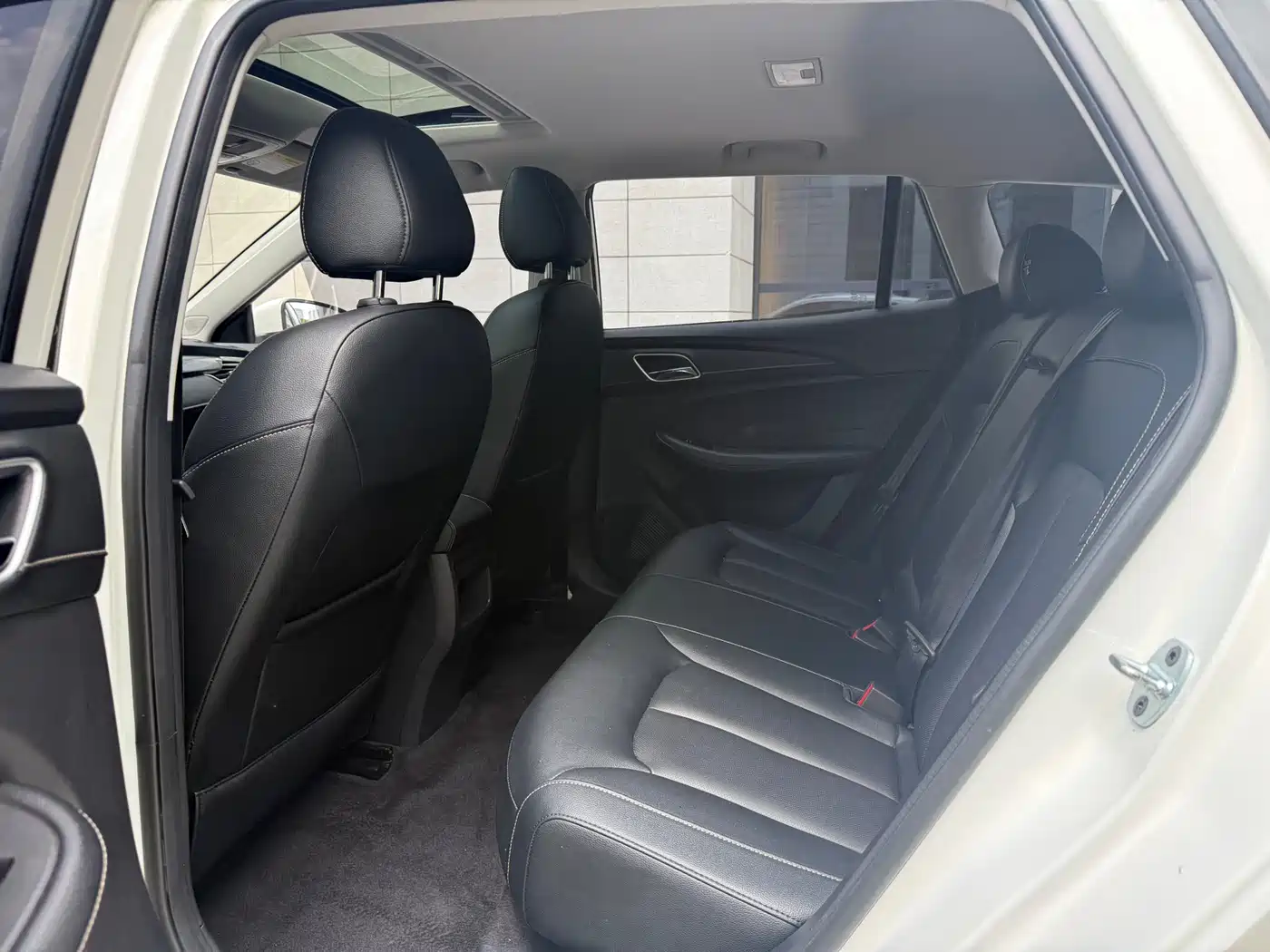 ROEWE EI5
