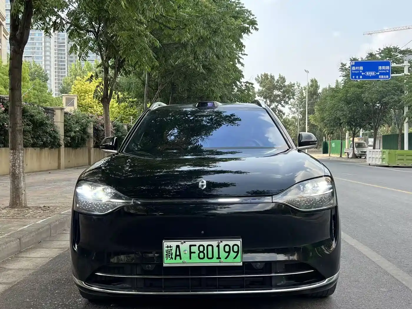 AITO Wenjie AITO M9 2025 Extended Range Ultra 52kWh 6-Seater фото 2