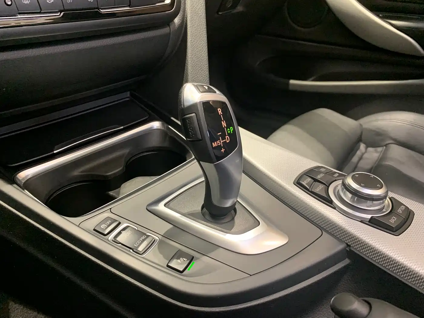 BMW 4 Series 2014 420i Convertible Luxury Design Package фото 17