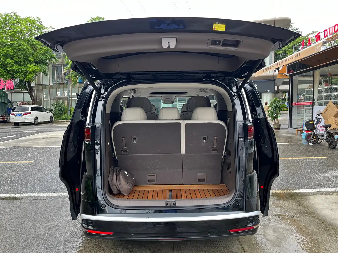 Denza D9 2022 DM-i 970 AWD Flagship фото 26
