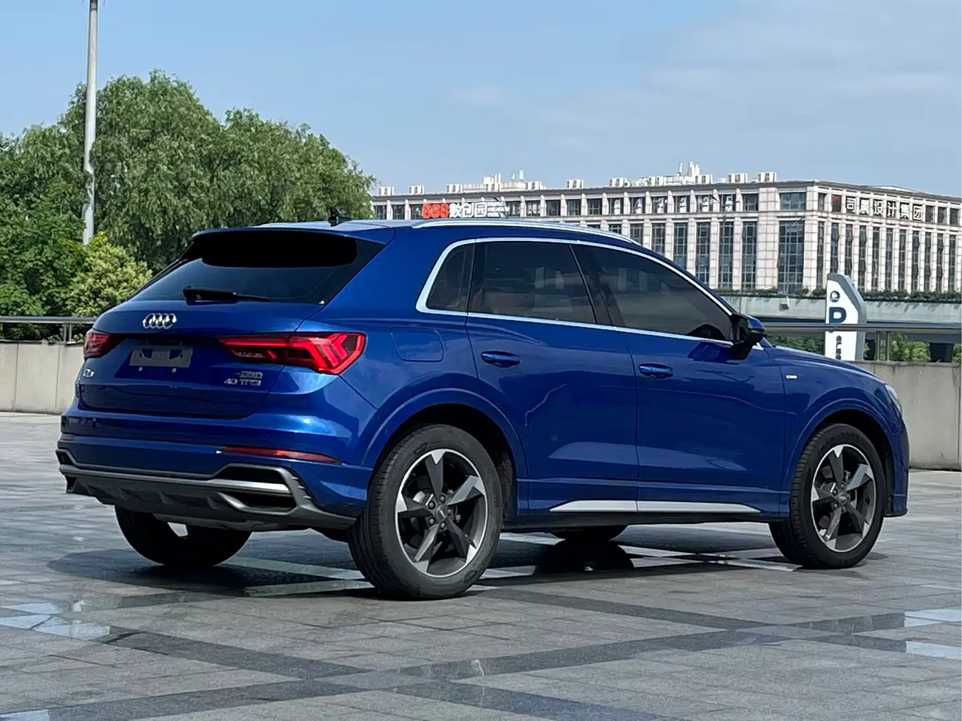 Audi Q3 2019 40 TFSI Fashion Dynamic фото 4