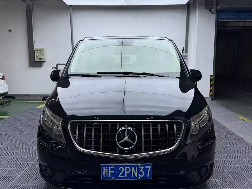 Mercedes-Benz Vito 2020 2.0T Elite Edition (7-seater) фото 2