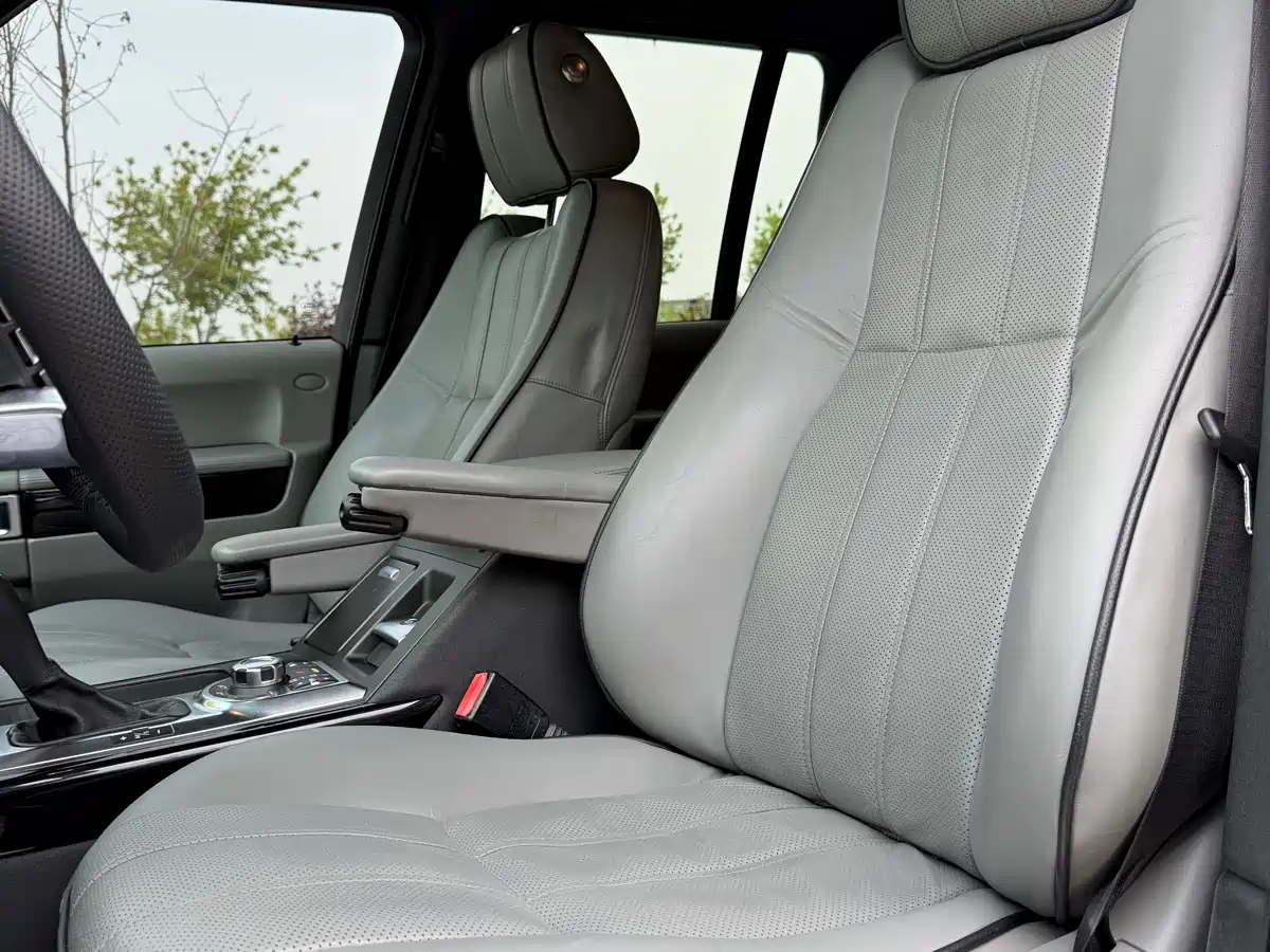 Land Rover Range Rover 2011 5.0 NA V8 HSE фото 7