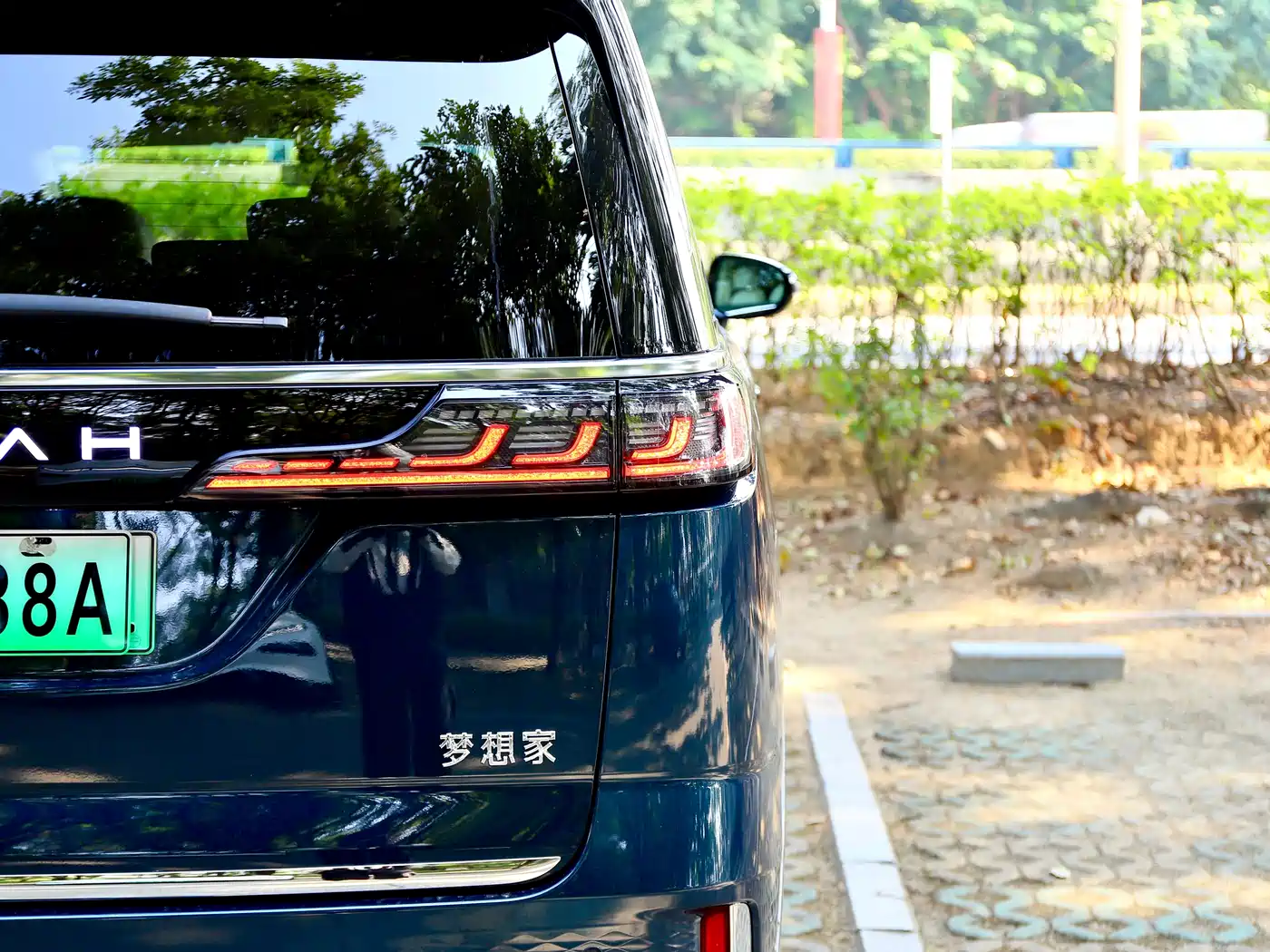 Voyah Auto Voyah Dreamer 2025 PHEV AWD Flagship Kunpeng Edition фото 9