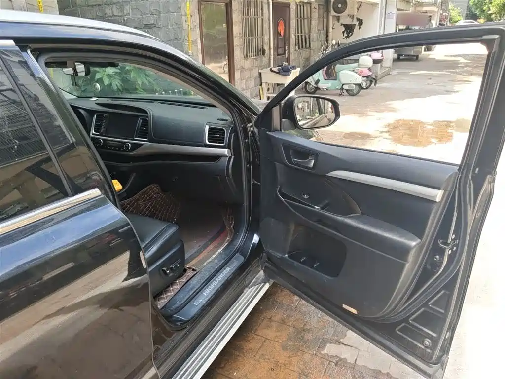 Toyota Highlander 2018 2.0T 4WD Luxury 7-seater China VI фото 20