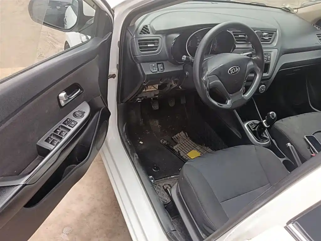 Kia K2 2015 Sedan 1.4L MT GLS фото 16